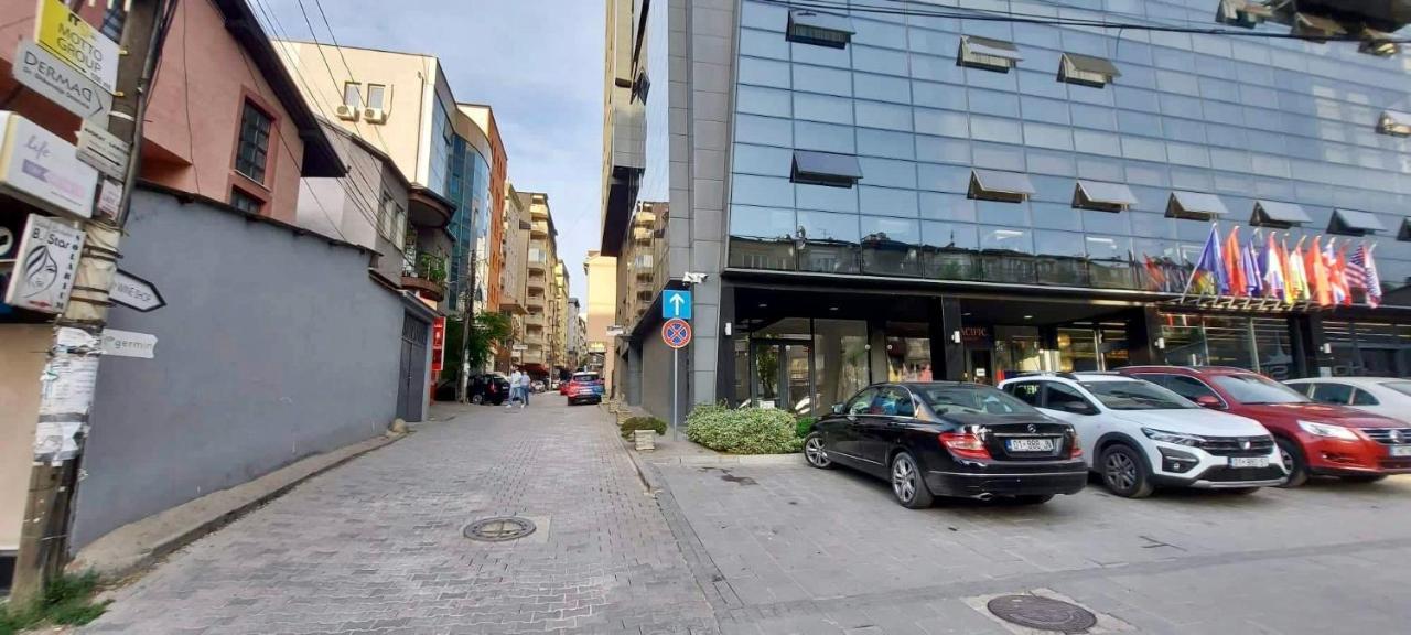 Bright & Lovely Apartment In The City Center Pristina Exterior foto